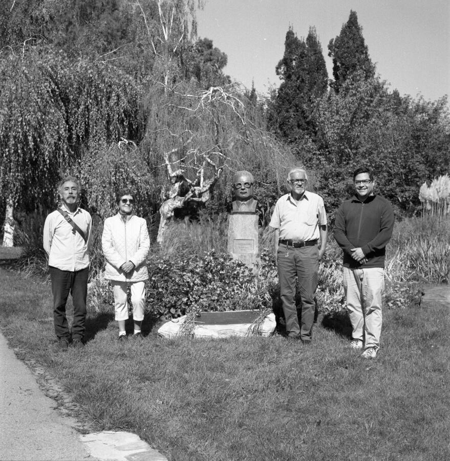 Grupo Busto Salvador Allende