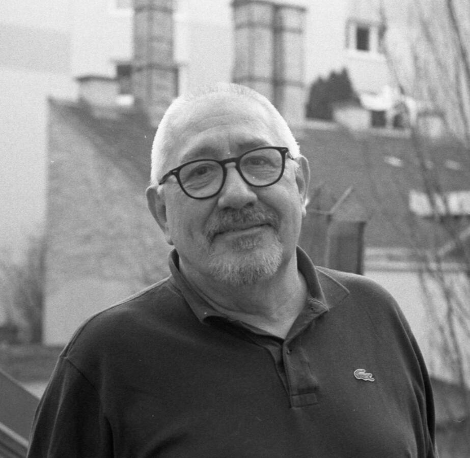 Vicente Manzana